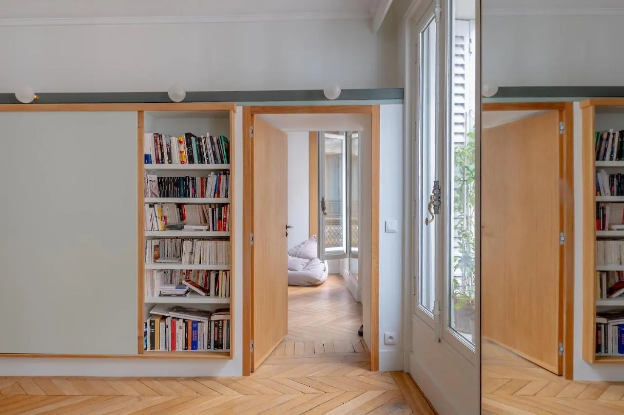 Very Spacious And Stylish Apartment At The Opera. Paris